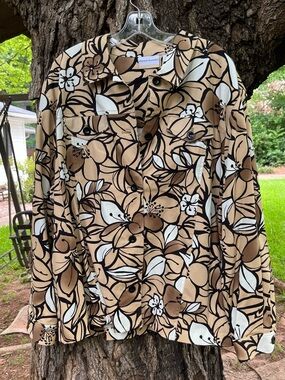 Alfred Dunner Tan & Black Floral Button-Up  light. Weight jacket 22W